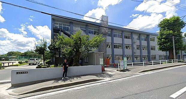 多治見市立小泉中学校(約1,300m)
