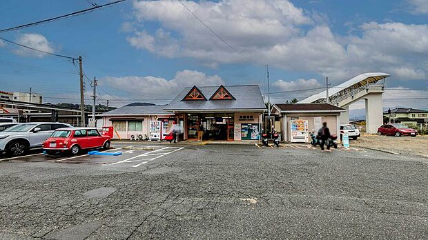 JR筑肥線/周船寺駅(約1,900m)
