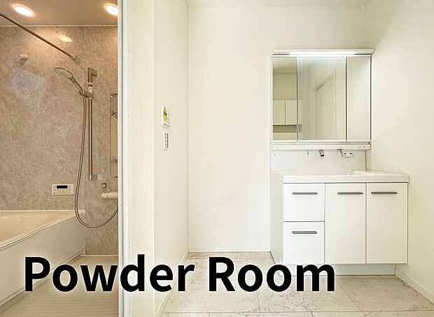 【【Powder Room】(LIXIL 独立洗面台)】バックガードと洗面ボウルが一体型となった洗面台。
継ぎ目の凹凸がなく、飛び散った水滴もサッとひと拭きできます。