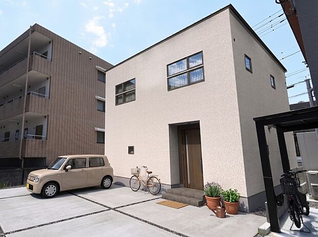 間取りは4LDKとプライベートスペースを確保しつつ、家族団らんもできる住まいです♪※完成予想図