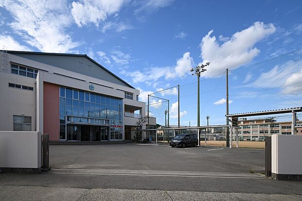 津田中学校（約1,700m）