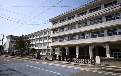 徳島市立川内中学校 徒歩1926m