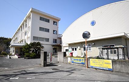 鳴門市立黒崎小学校 徒歩638m
