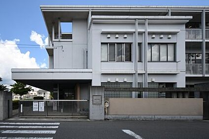 吉野川市立鴨島小学校 徒歩567m