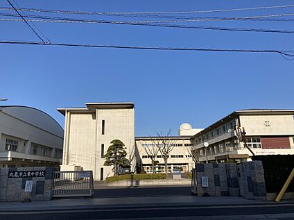 丸亀市立東中学校 1800m(徒歩26分)