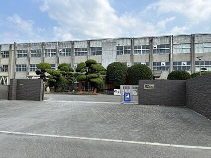 丸亀市立郡家小学校 徒歩1600m