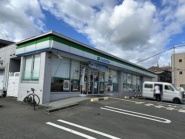 ファミリーマート高知一宮店(約482m)