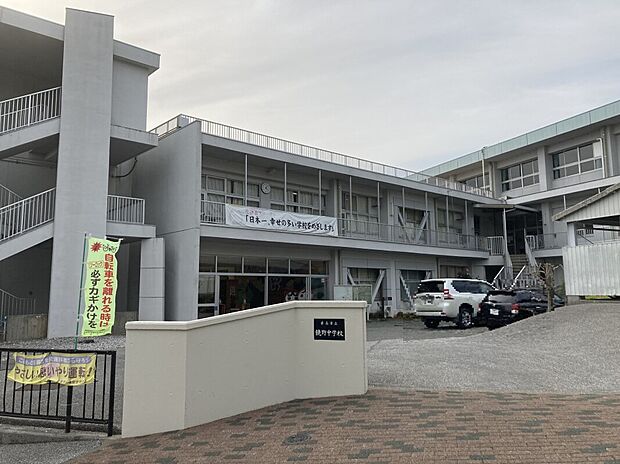 香美市立鏡野中学校（約2,200m）