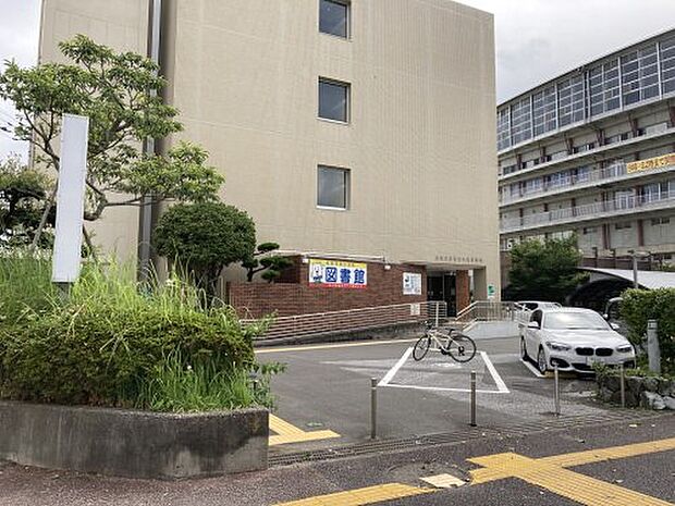 高知市立潮江市民図書館