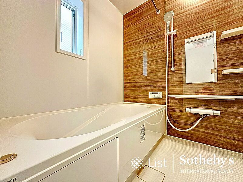 ◆　浴室　◆快適な使い心地とゆとりある空間が1日の疲れを解き