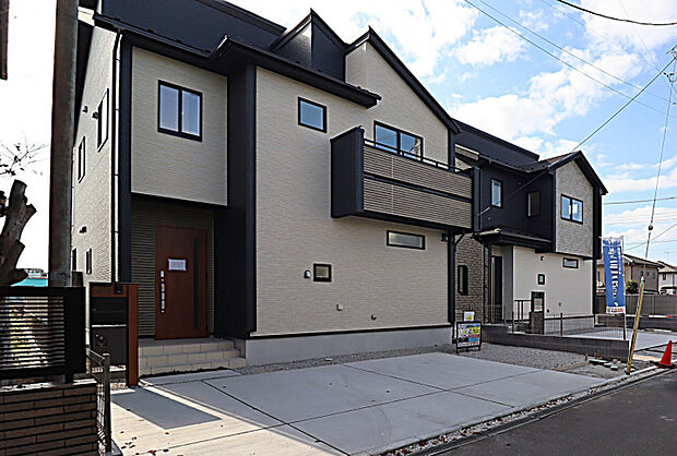 外観　シャープなラインと落ち着いたカラーリングが調和し、洗礼されたデザインの住まいです♪