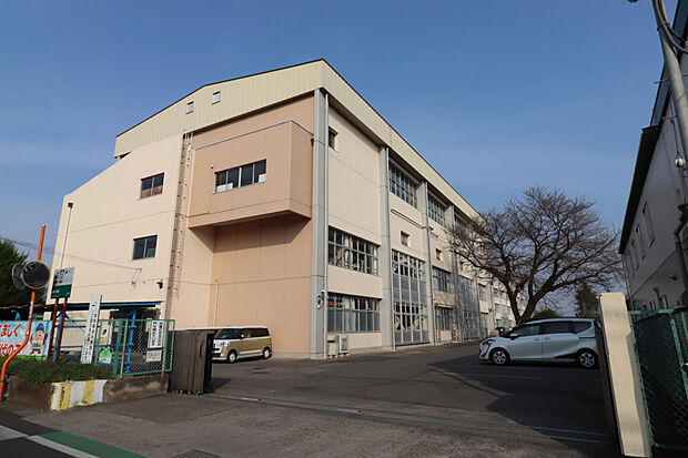 五代小学校（約582m）