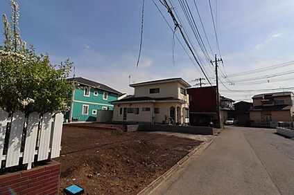 前面道路含む現地（造成後）