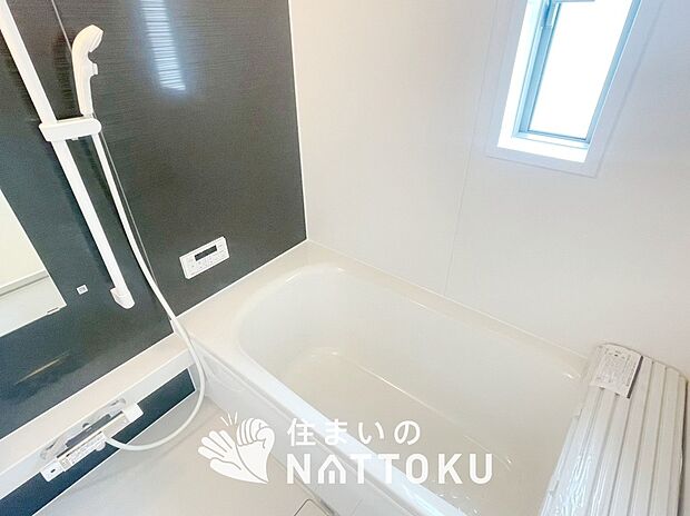 現地写真(浴室)
浴室暖房乾燥機付き。1坪タイプで広々です。