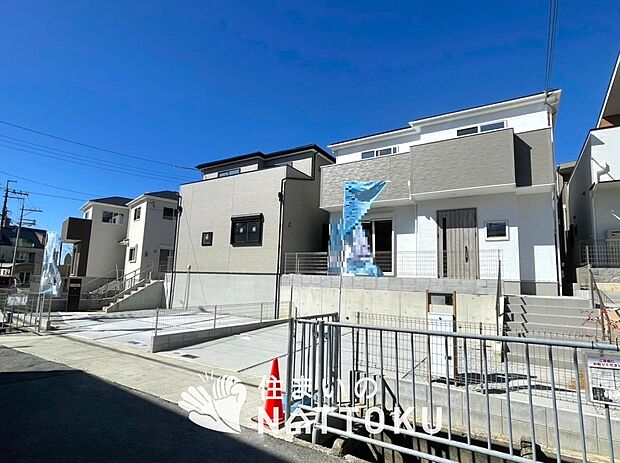 現地写真(街並み)
全4邸
駐車2台可能