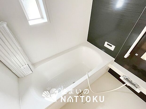 現地写真(浴室)
浴室暖房乾燥機付き。1坪タイプで広々です。