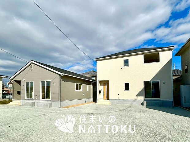 現地写真(街並み)
全2邸
駐車4台可能