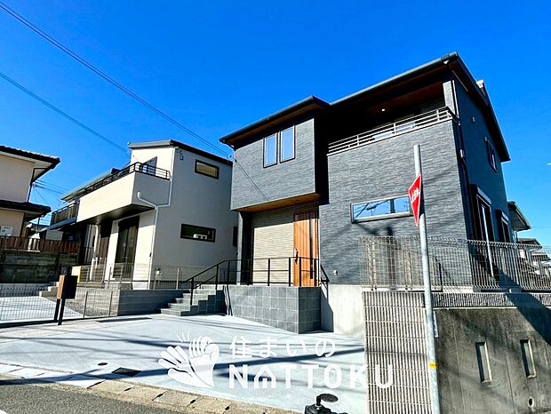 現地写真(街並み)
全2邸
駐車3台可能