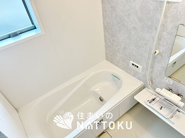 現地写真(浴室)
浴室暖房乾燥機付き。1坪タイプで広々です。