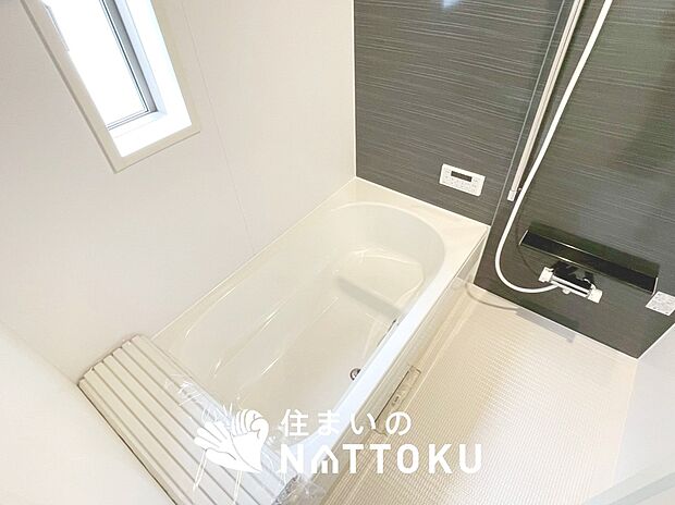 現地写真(浴室)
浴室暖房乾燥機付き。1坪タイプで広々です。