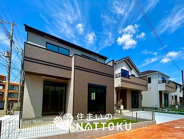 現地写真（街並み）
全３邸
駐車２台可能