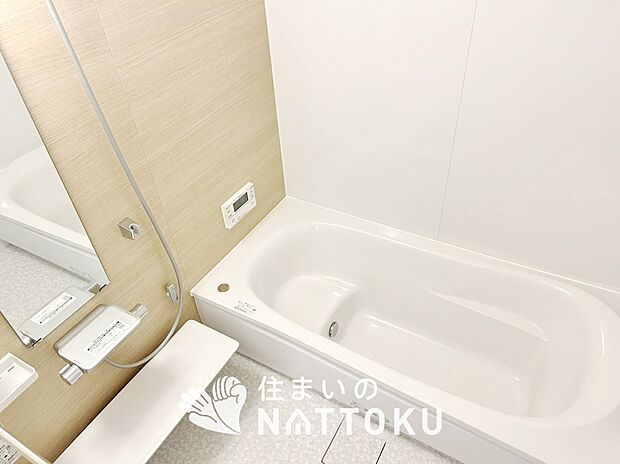 現地写真(浴室)
浴室暖房乾燥機付き。1坪タイプで広々です。