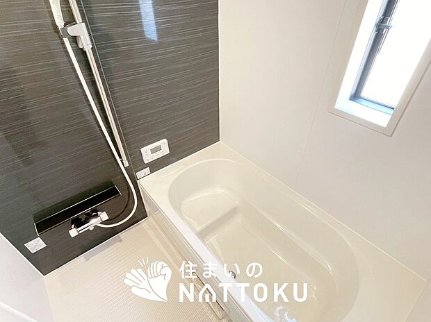 現地写真(浴室)
浴室暖房乾燥機付き。1坪タイプで広々です。