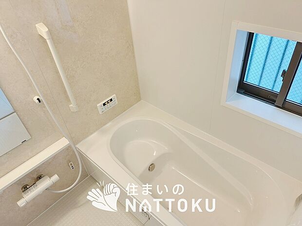現地写真(浴室)
浴室暖房乾燥機付き。1坪タイプで広々です。