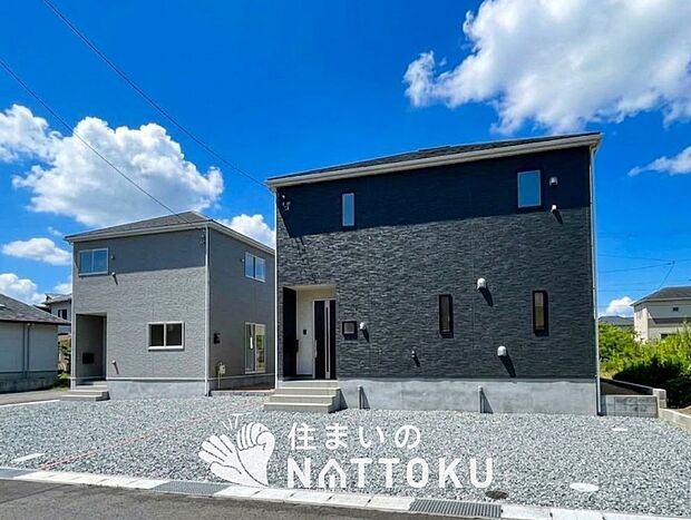 現地写真(街並み)
全2邸
駐車3台可能