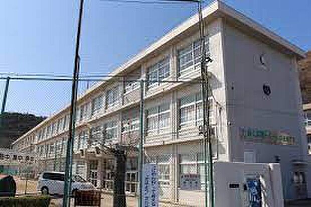 姫路市立夢前中学校（約2,400m）
