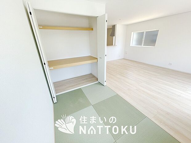 【現地写真(和室)】大壁仕様の新和室。くつろぎの空間です。