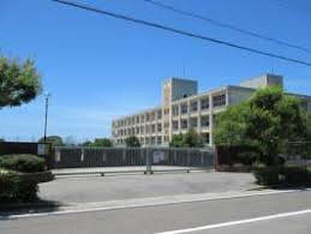 明石市立魚住東中学校(約1,800m)