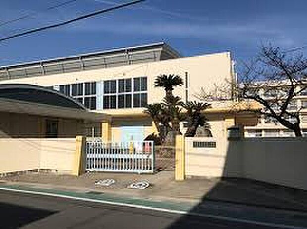 明石市立鳥羽小学校（約240m）