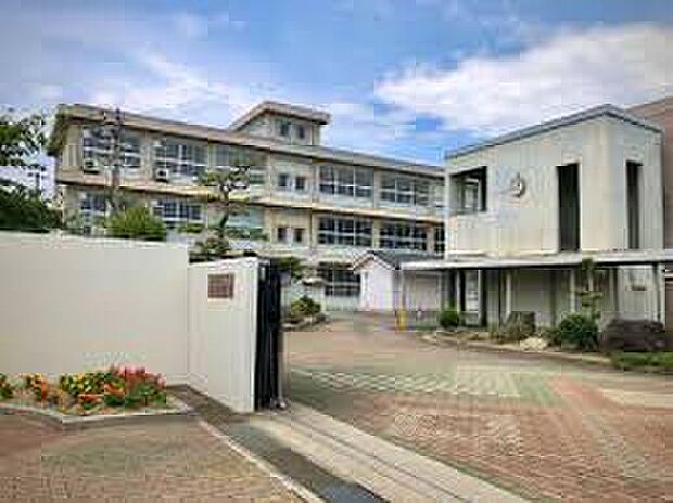 姫路市立広嶺中学校(約400m)