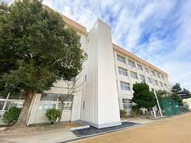 明石市立藤江小学校(約400m)