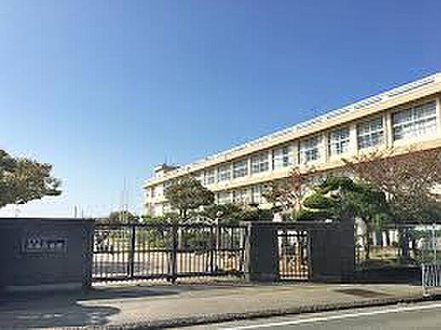 姫路市立大津小学校（約370m）
