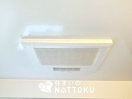 電気式浴室暖房換気乾燥機