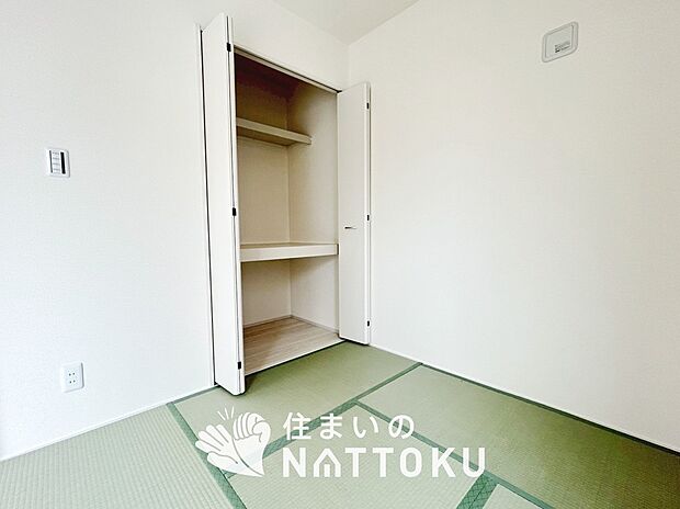 【現地写真(和室)】大壁仕様の新和室。くつろぎの空間です。