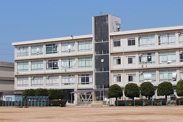 加古川市立鳩里学校(約1,400m)