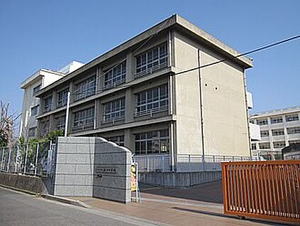明石市立衣川中学校 880ｍ(徒歩11分)