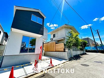 現地写真（前道含む外観）