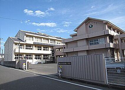 南あわじ市立松帆小学校 1100ｍ(徒歩14分)