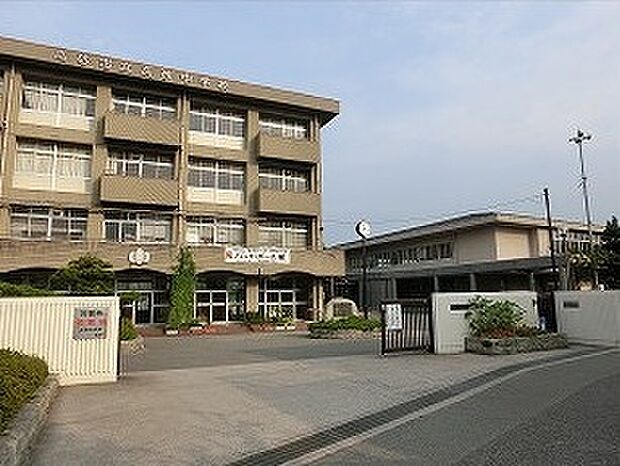 高砂市立高砂中学校（約720m）
