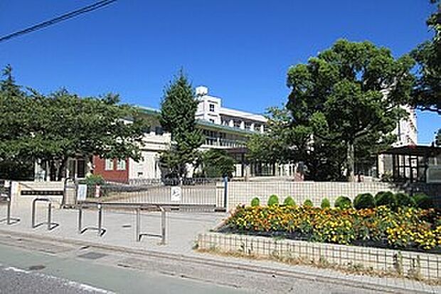 明石市立魚住小学校（約1,300m）