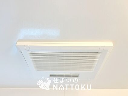 電気式浴室暖房換気乾燥機