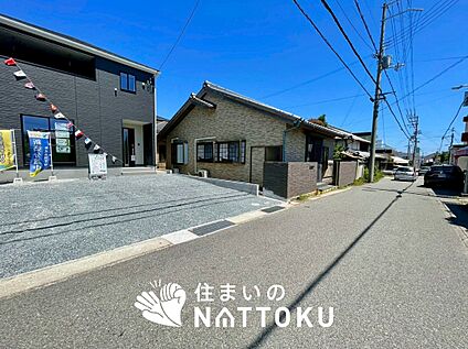 現地写真（前道含む外観）