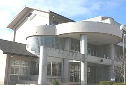 太子町立太子西中学校 290ｍ(徒歩4分)