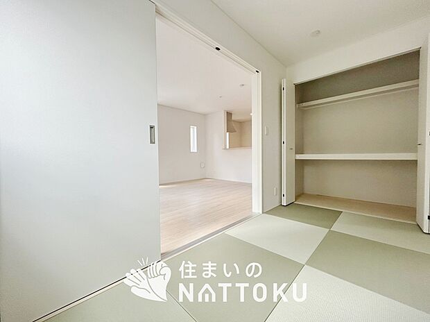 【現地写真(和室)】大壁仕様の新和室。くつろぎの空間です。