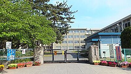 加古川市立浜の宮小学校 680ｍ(徒歩9分)