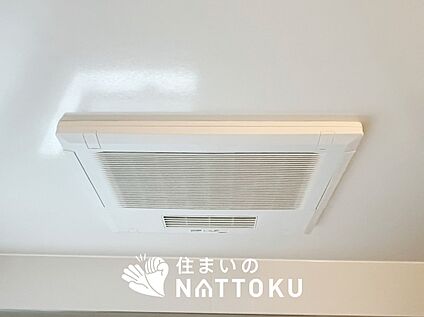 電気式浴室暖房換気乾燥機